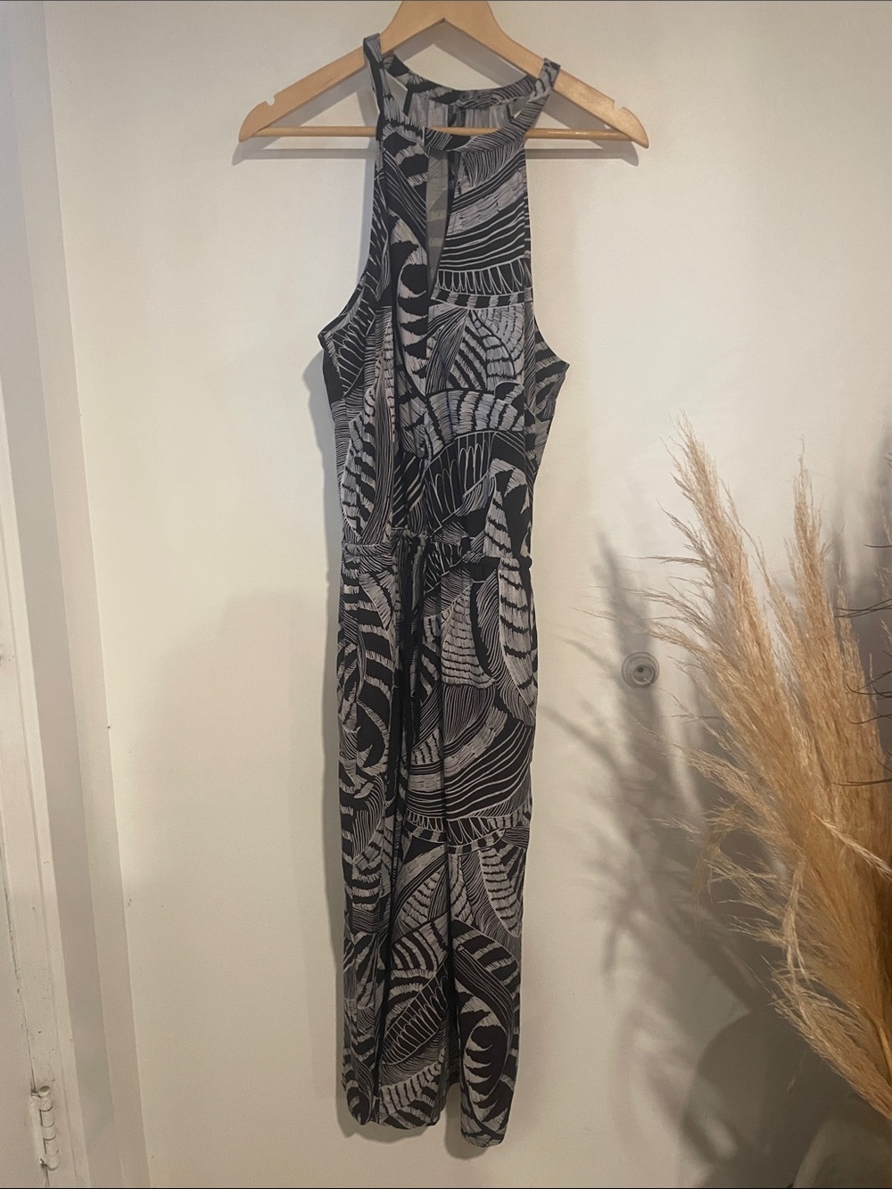 Athleta Black & Gray Printed Halter Jumpsuit Sz 10 B137